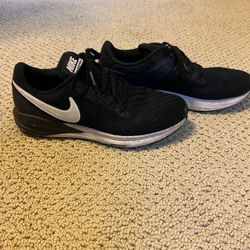 Nike Zoom Structure 22 Athletic Shoes